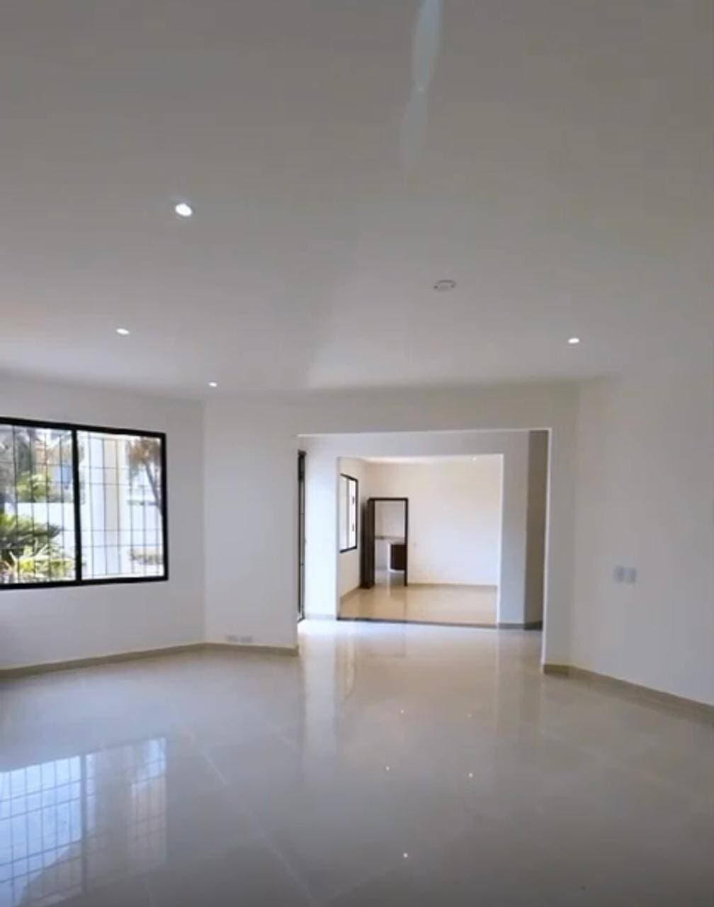 ENTRELAGOS VILLA DE 3 DORMITORIOS US$ 395.000 — foto 10