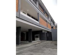 Vendo hermoso departamento en kennedyyvieja