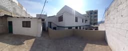 VENDO CASA POR SAN JOSE DE MORAN CALLE DE LAS GUINDAS Y MANUELA SAENS