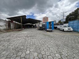 Terreno en alquiler de 900 m al norte de Quito, ubicado sobre la avenida Eloy Alfaro, sector SOLCA.Terreno en alquiler de 900 m al norte de Quito, ubicado sobre la avenida Eloy Alfaro, sector SOLCA.