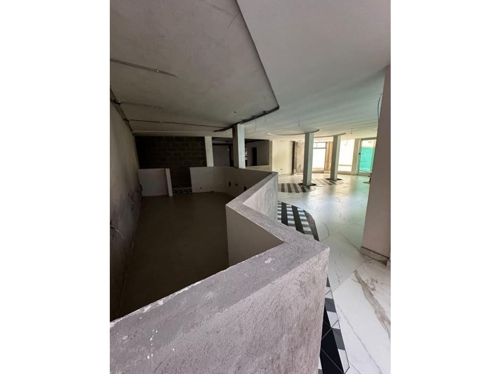 LOCAL DE ARRIENDO SECTOR REPÚBLICA DEL SALVADOR — foto 3
